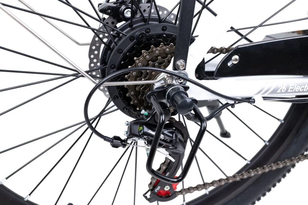 Myatu E-Bike Voor Heren En Dames Lage Instap Met 45 Cm Aluminium Frame, 6 Versnellingen, 250 Wh Afneembare Lithium Batterij 40-80 Km Range, Trekking Ebike Met 1.95 X 26 Inch Wiel (Zwart, Urban) 5 Myatu E-Bike Voor Heren En Dames Lage Instap Met 45 Cm Aluminium Frame, 6 Versnellingen, 250 Wh Afneembare Lithium Batterij 40-80 Km Range, Trekking Ebike Met 1.95 X 26 Inch Wiel (Zwart, Urban) - Afbeelding 3